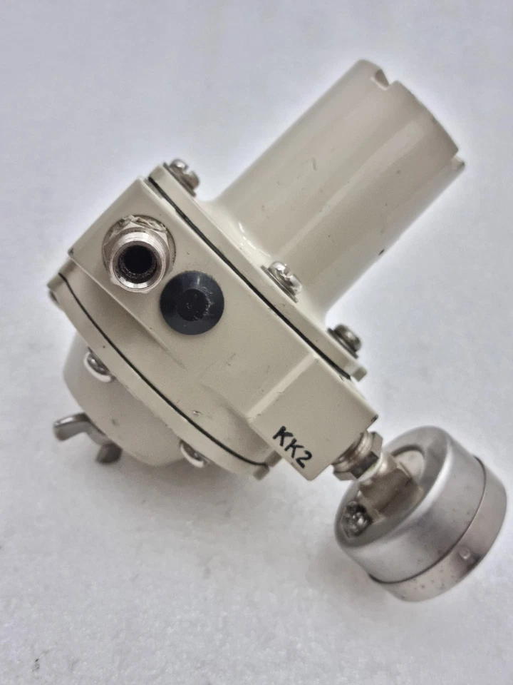 YAMATAKE KZ03-1A AIR REGULATOR IN. MAX. 970kPa OUT. 140kPa Made In Japan
